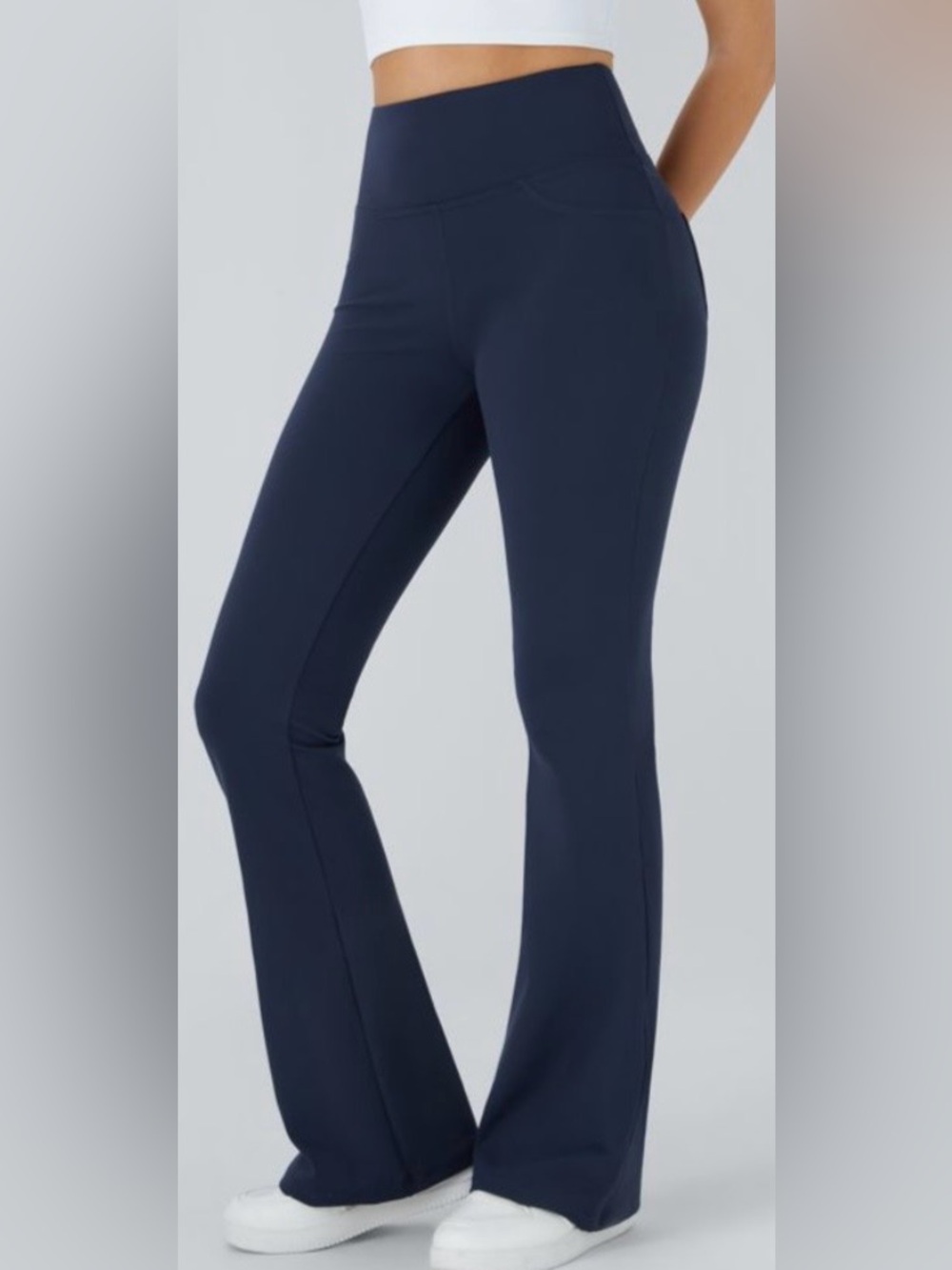 SMALL  PETITE.  HALARA DAYSTRETCH SLENDERIZING YOGA FLARE PANTS